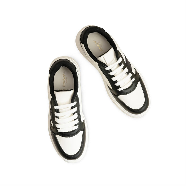 Black Casual Sneaker AT7398