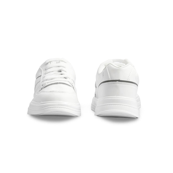White Casual Sneaker AT7400