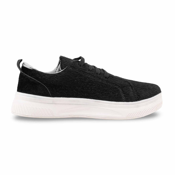 Black Casual Sneaker For Women AT7405