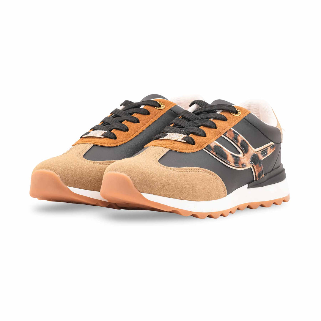 Black Casual Sneaker For Women AT7434