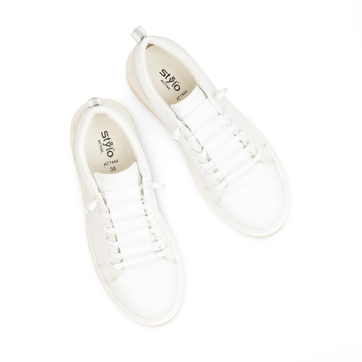 White Casual Sneaker For Women AT7444