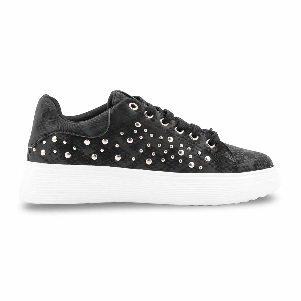 Black Casual Sneaker For Women AT7502