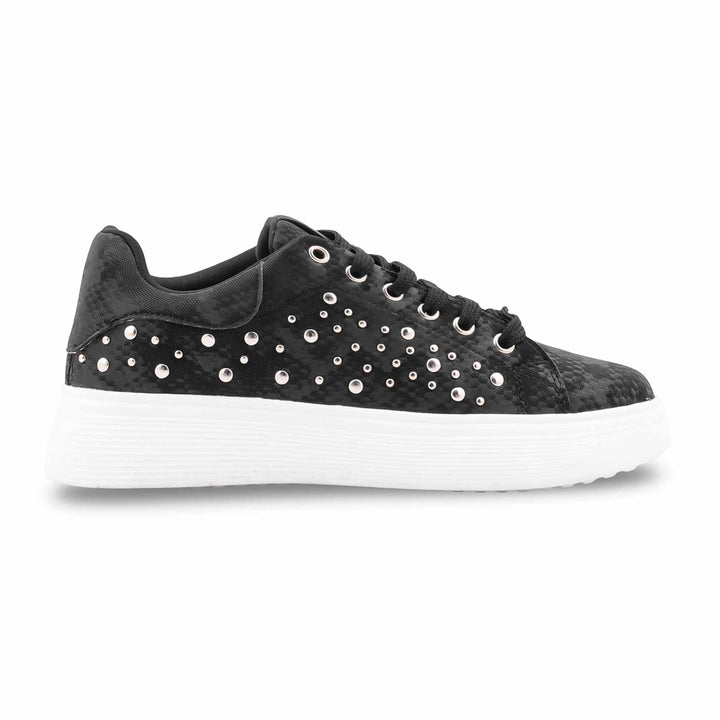 Black Casual Sneaker For Women AT7502