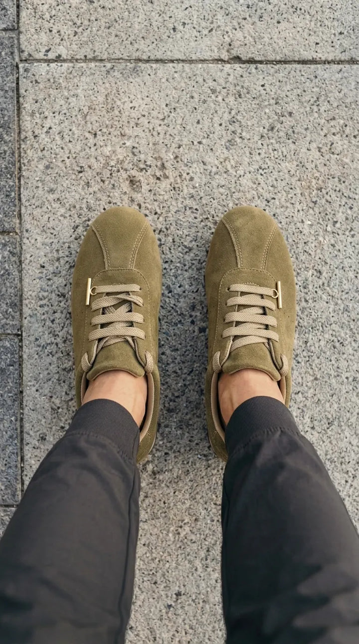 Brown Sneaker For Ladies AT7526