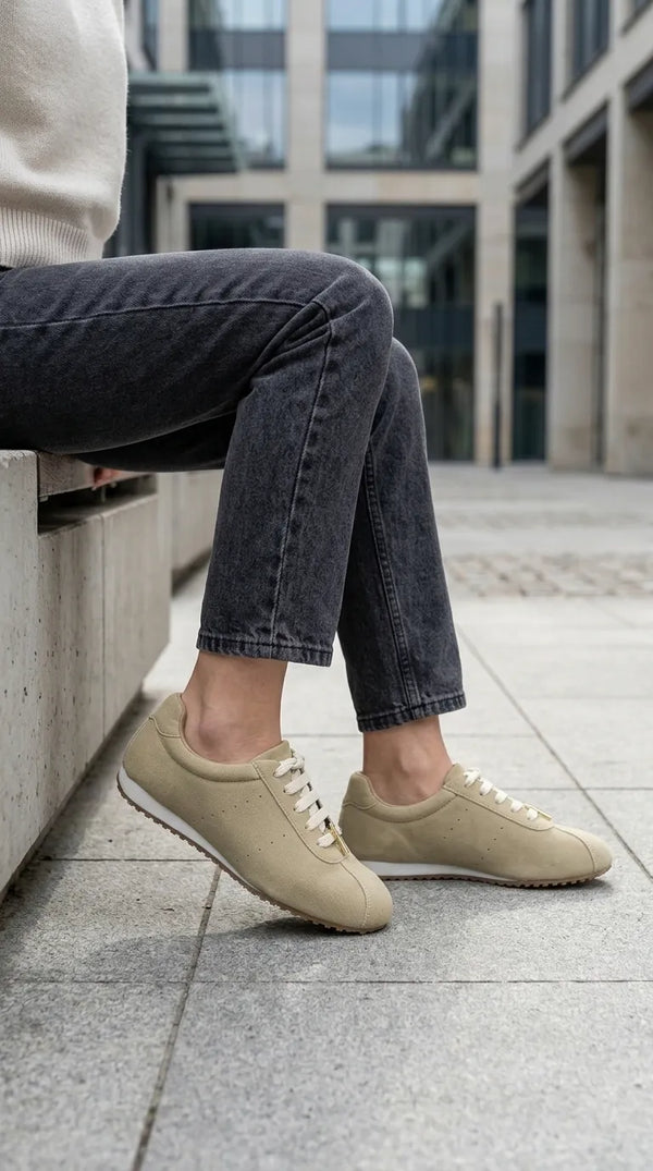 Fawn Sneaker For Ladies AT7526