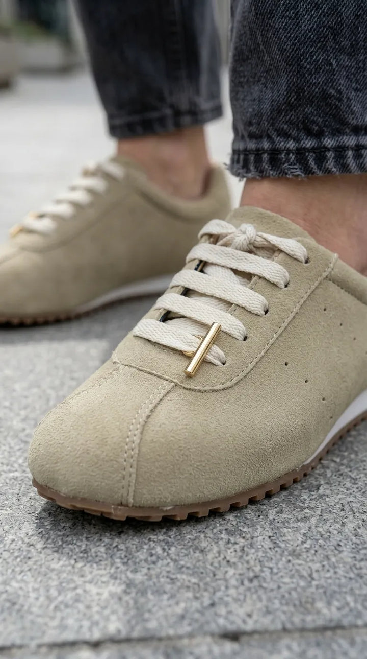 Fawn Sneaker For Ladies AT7526