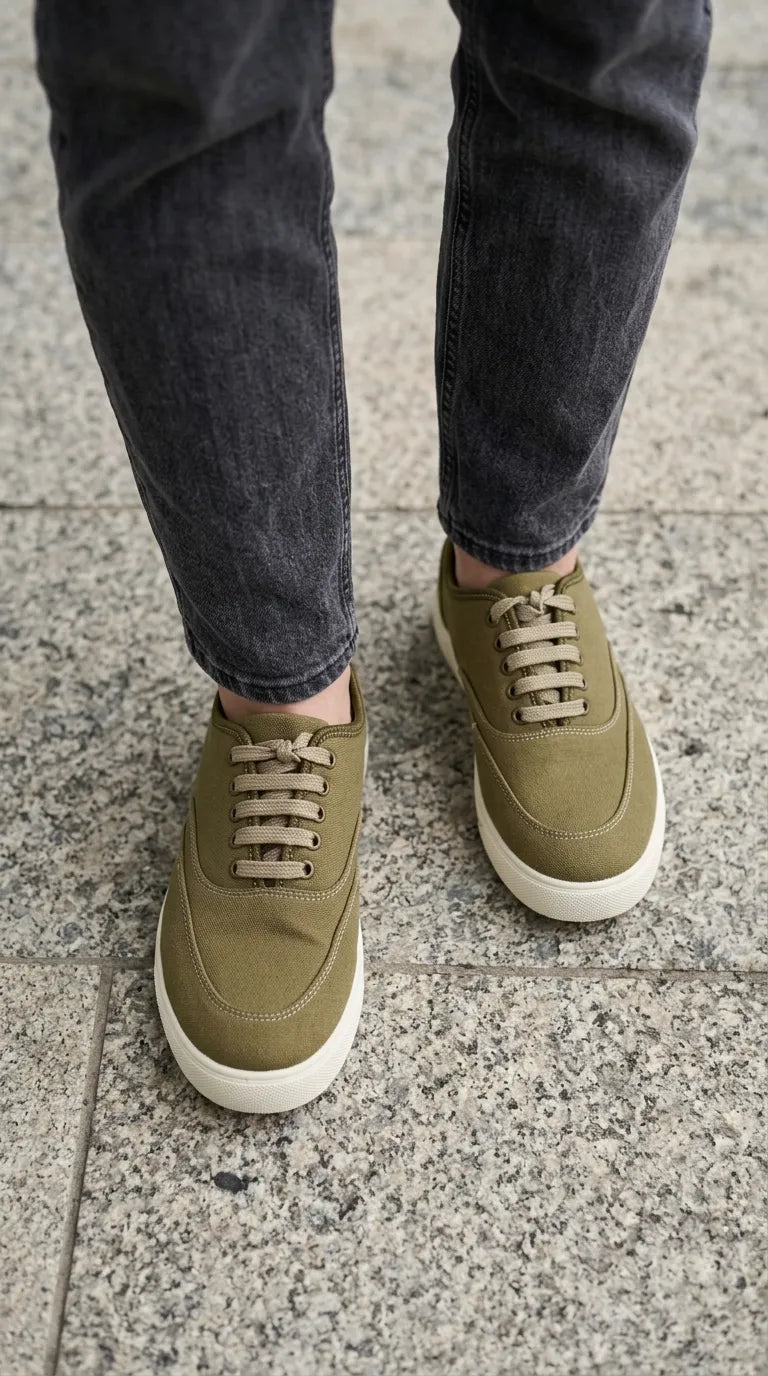Beige Sneaker For Ladies AT7546