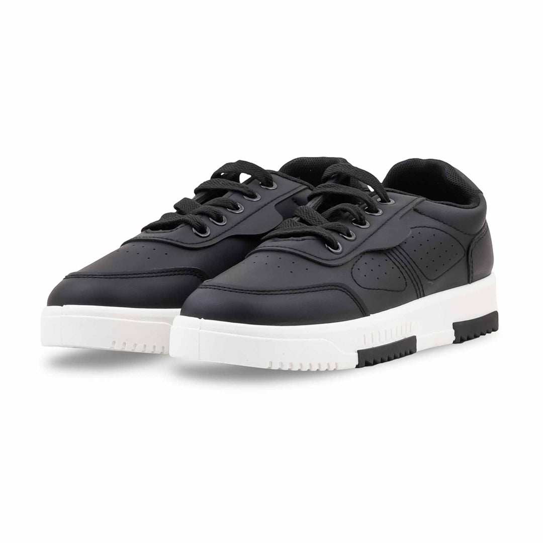 Black Casual Sneaker For Women AT7564