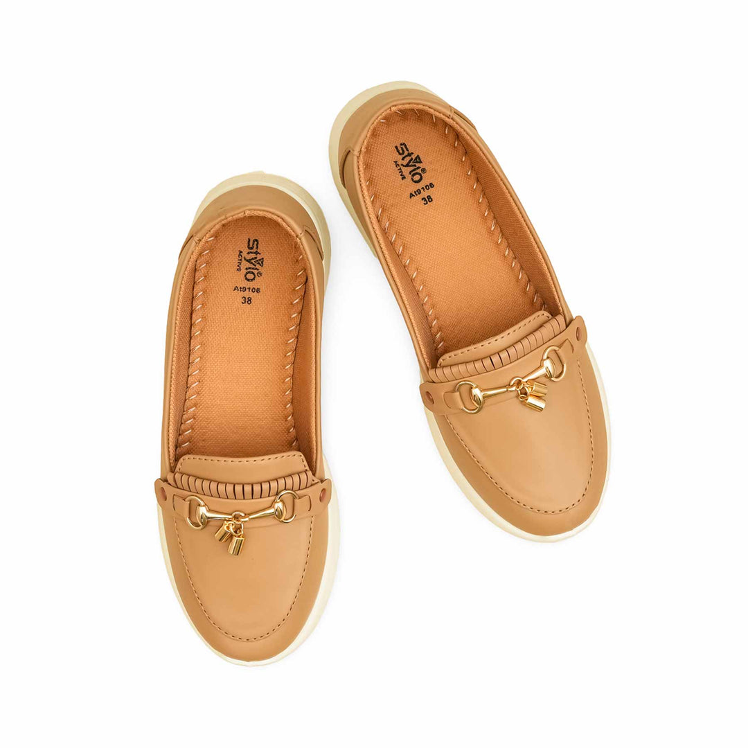 Fawn Casual Women Sneaker AT9106