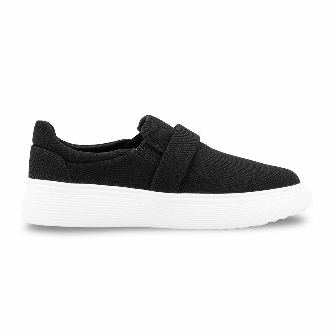 Black Casual Sneaker For Women AT9115