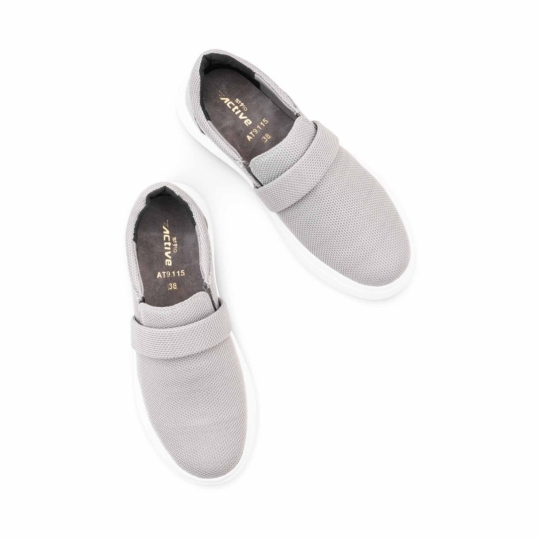 Grey Casual Sneaker For Women AT9115