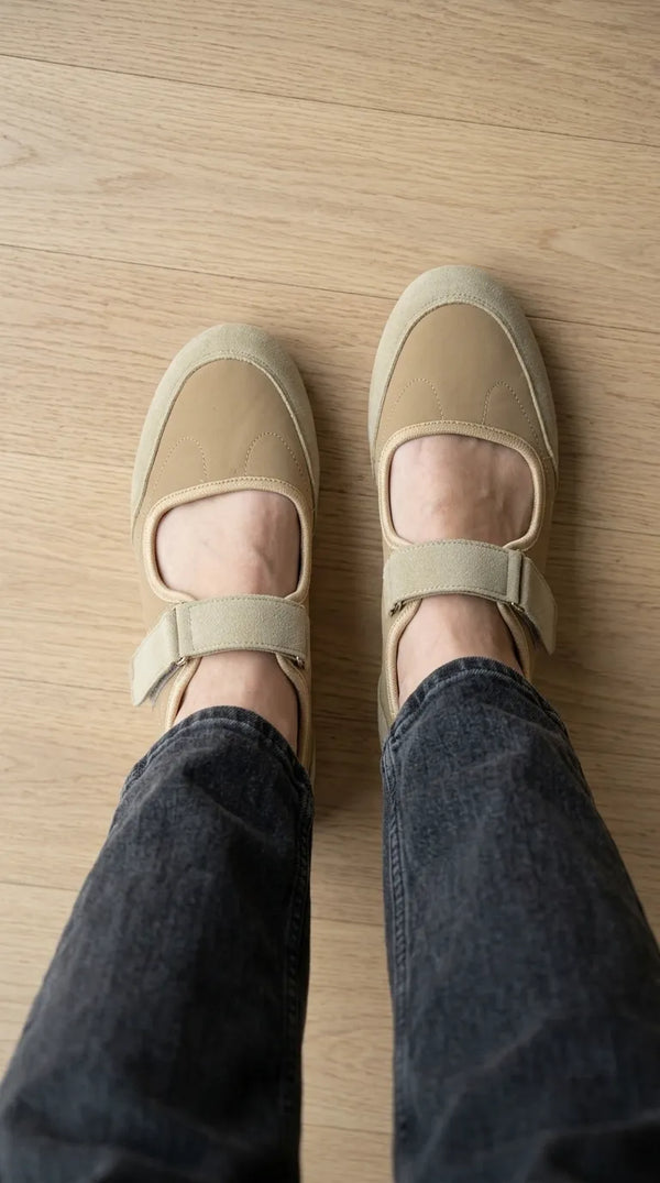 Beige Sneaker For Ladies AT9149