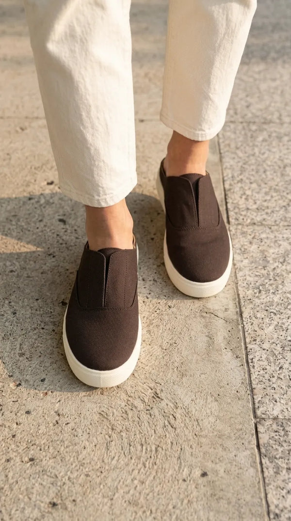 Brown Sneaker For Ladies AT9168