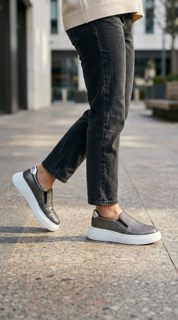 Gun Sneaker For Ladies AT9169