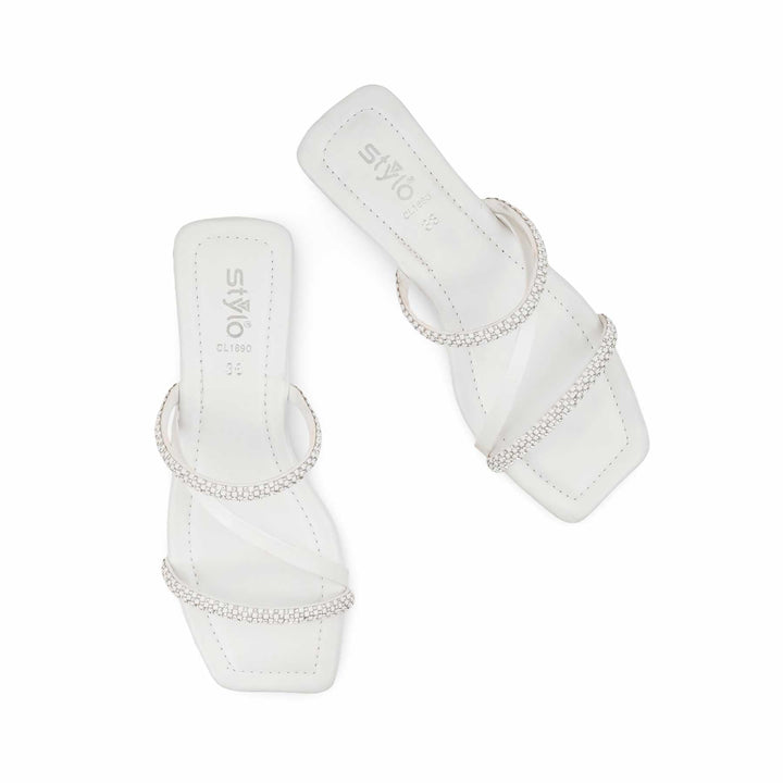 White Casual Chappal CL1890