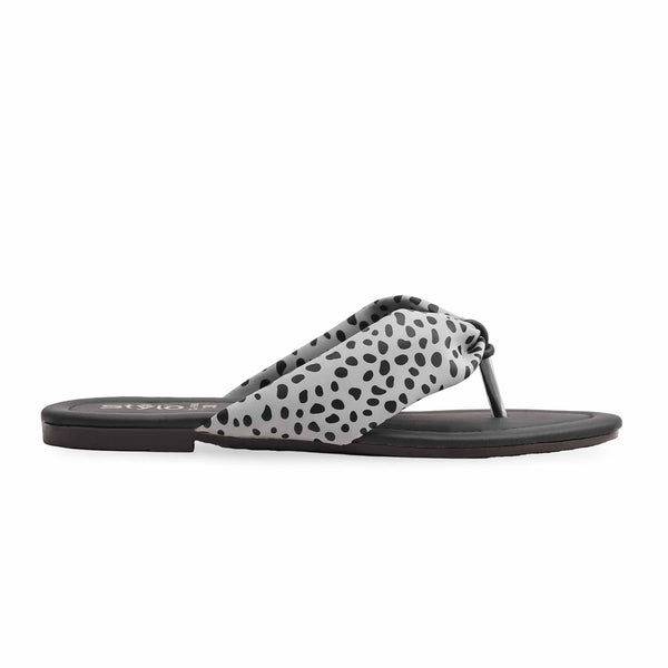 Grey Casual Chappal CL1900
