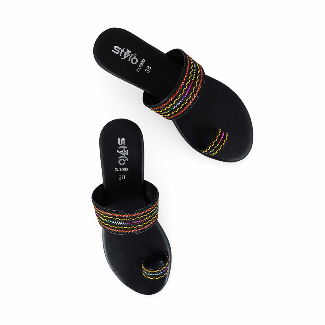 Black Casual Chappal CL1907