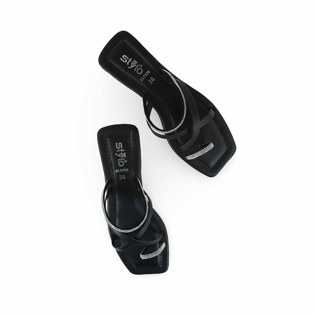 Black Casual Chappal CL1936