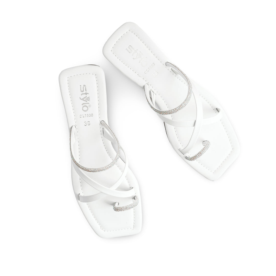 White Casual Chappal CL1936