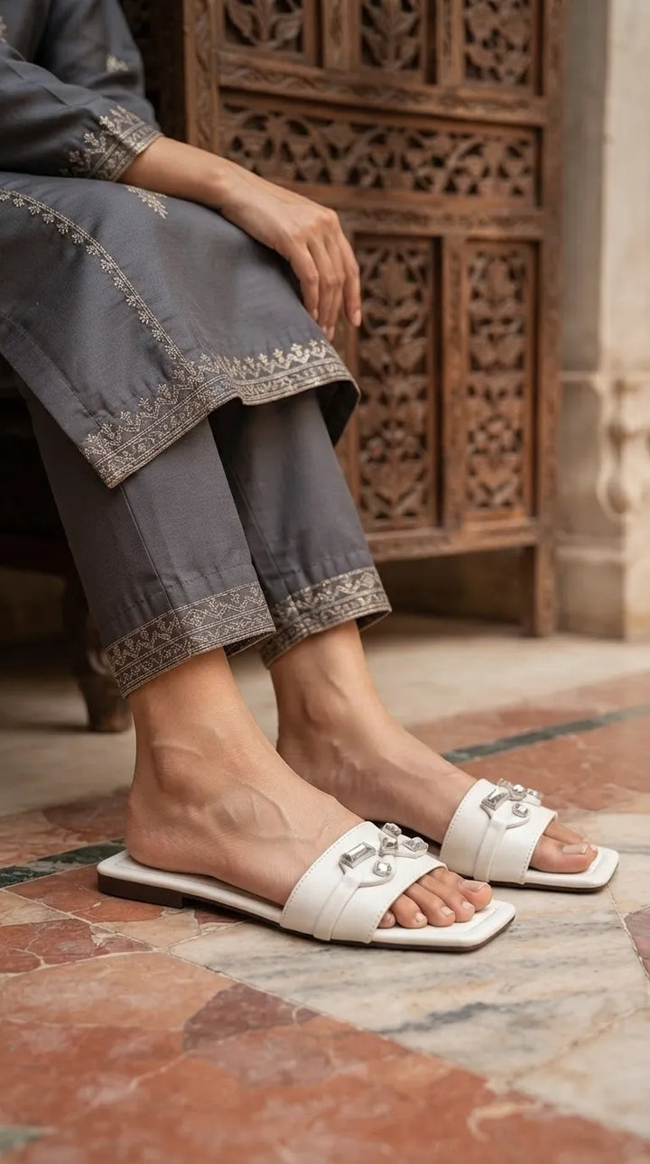 White Casual Slipper For Women CL2348