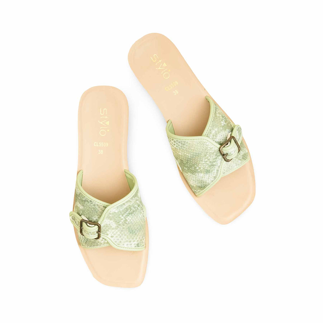 Green Casual Softy For Women CL5509