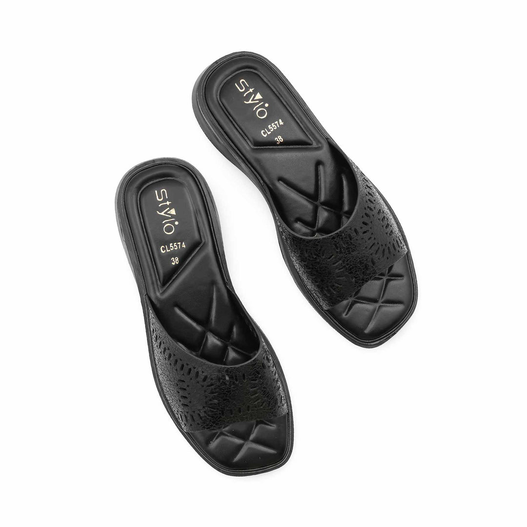 Black Casual Softy For Women CL5574