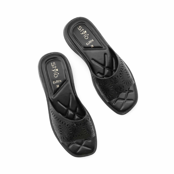 Black Casual Softy For Women CL5574