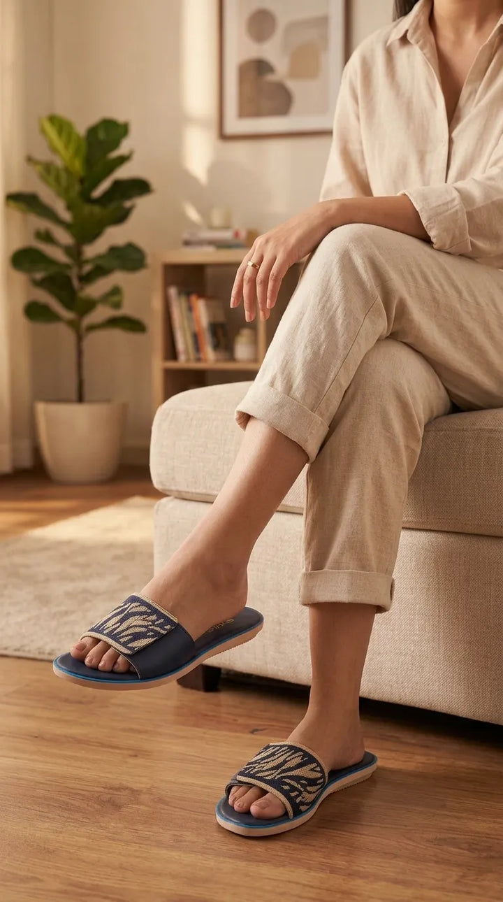 Blue Casual Softy For Women CL5647