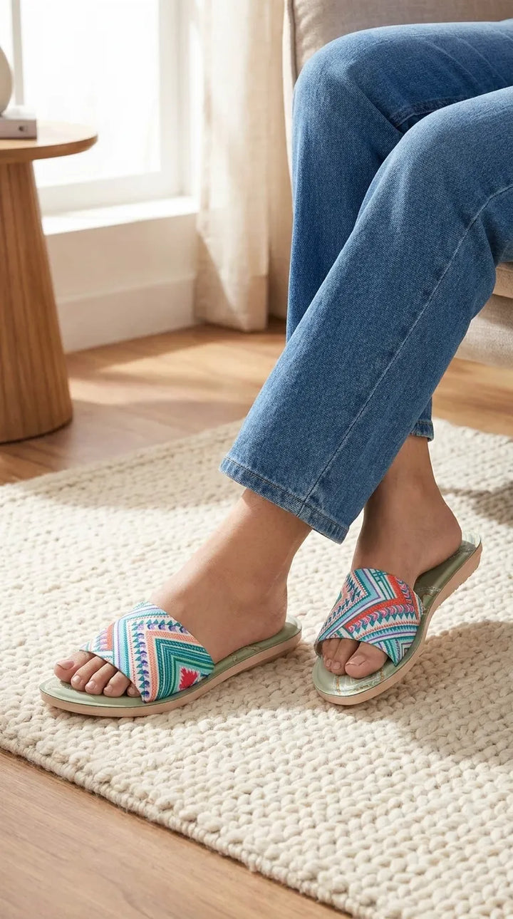 Green Casual Softy For Women CL5649