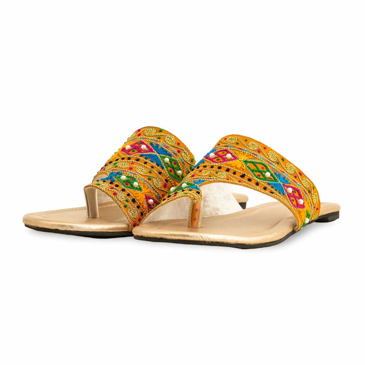 Golden Fancy Chappal EC0230