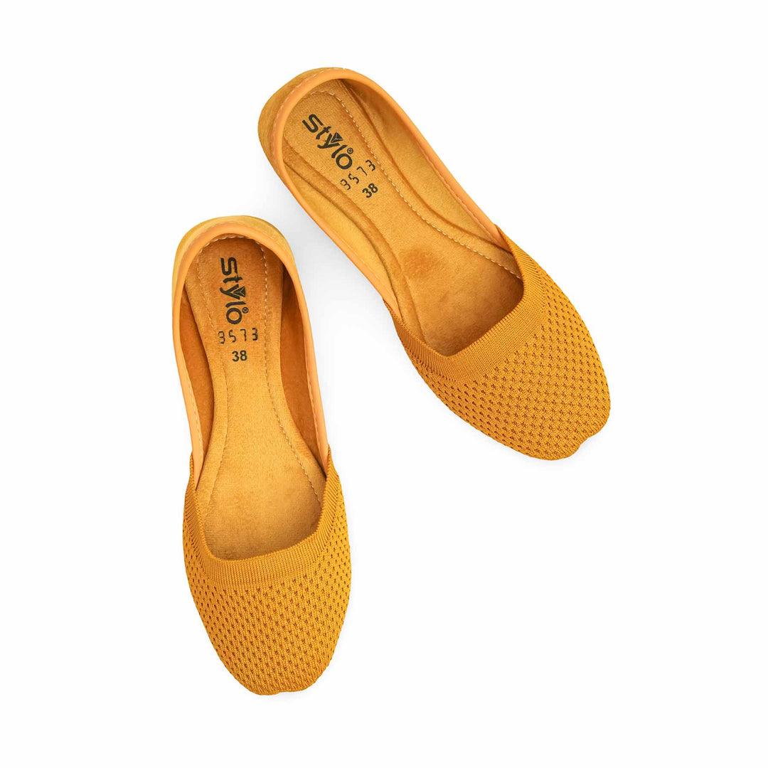 Mustard Casual Khusa EC8573