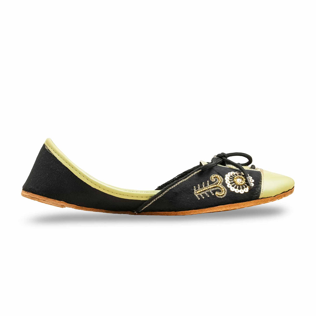 PISTAGREEN Ethnic Khusa For Ladies EC8594