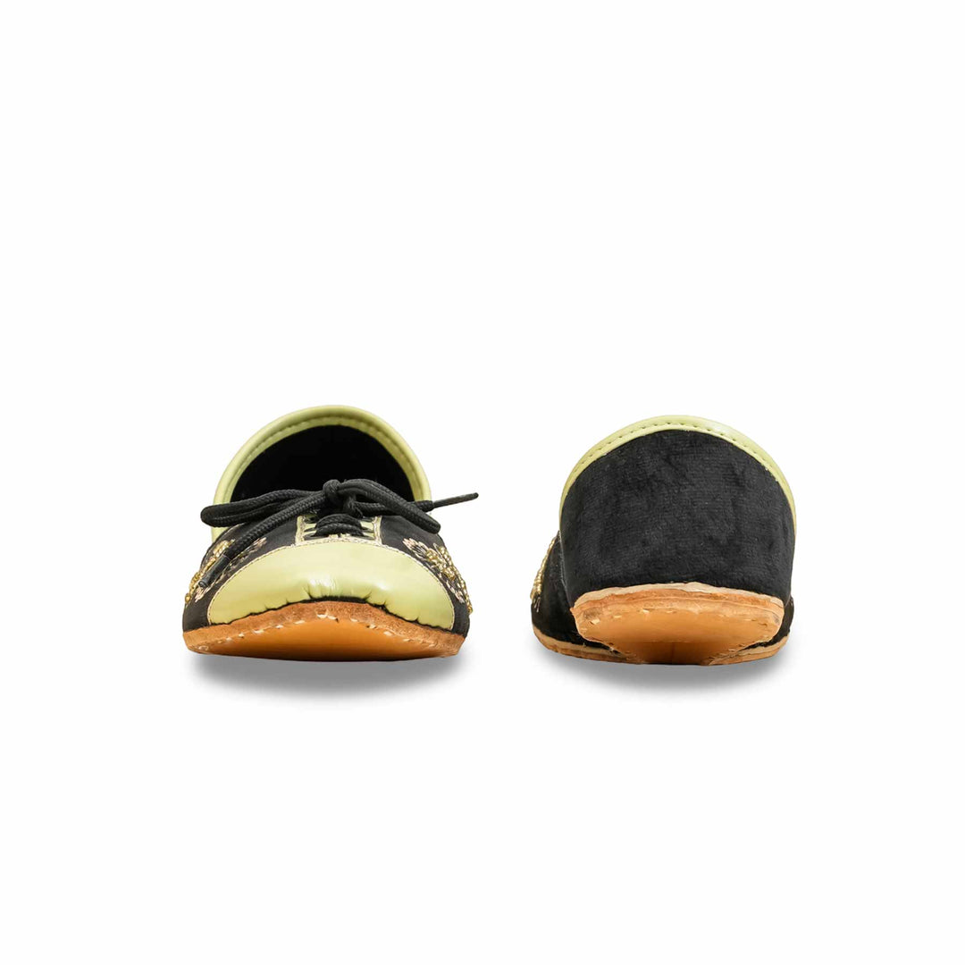 PISTAGREEN Ethnic Khusa For Ladies EC8594