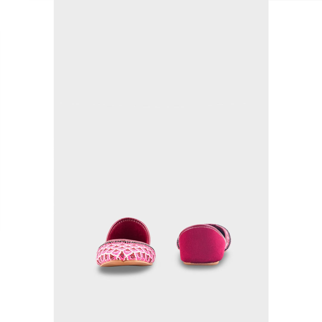 Maroon Ethnic Khussa For Women EC8611