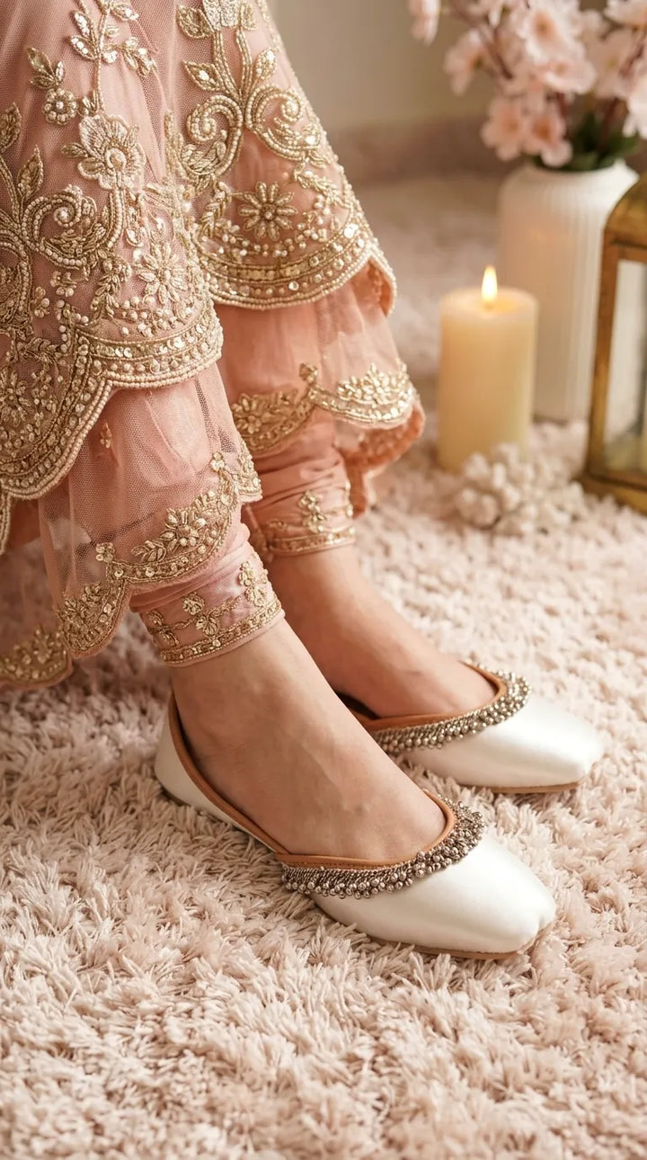 White Ethnic Khussa For Ladies EC8621