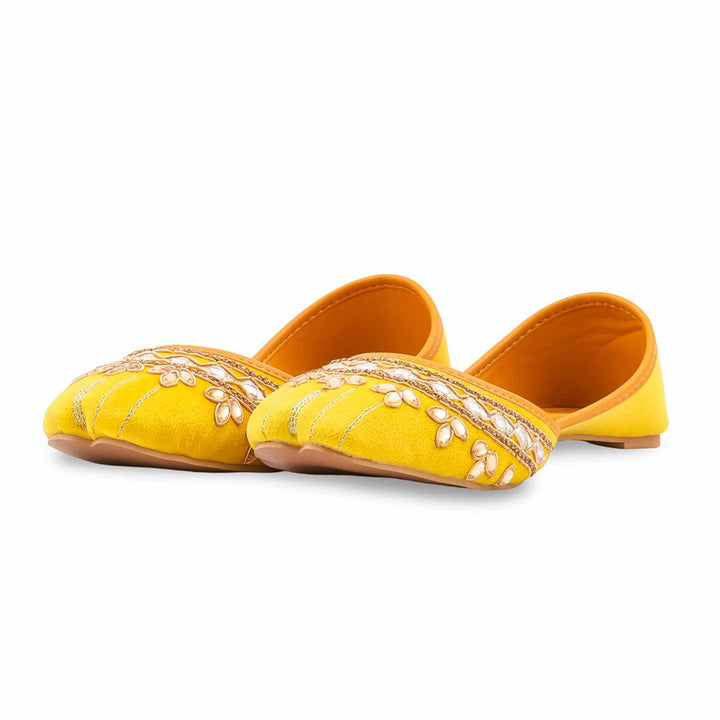 Yellow Fancy Khussa EC8636