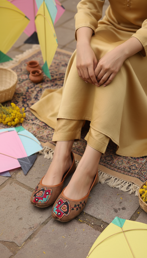 Rust Ethnic Khussa For Women EC8687