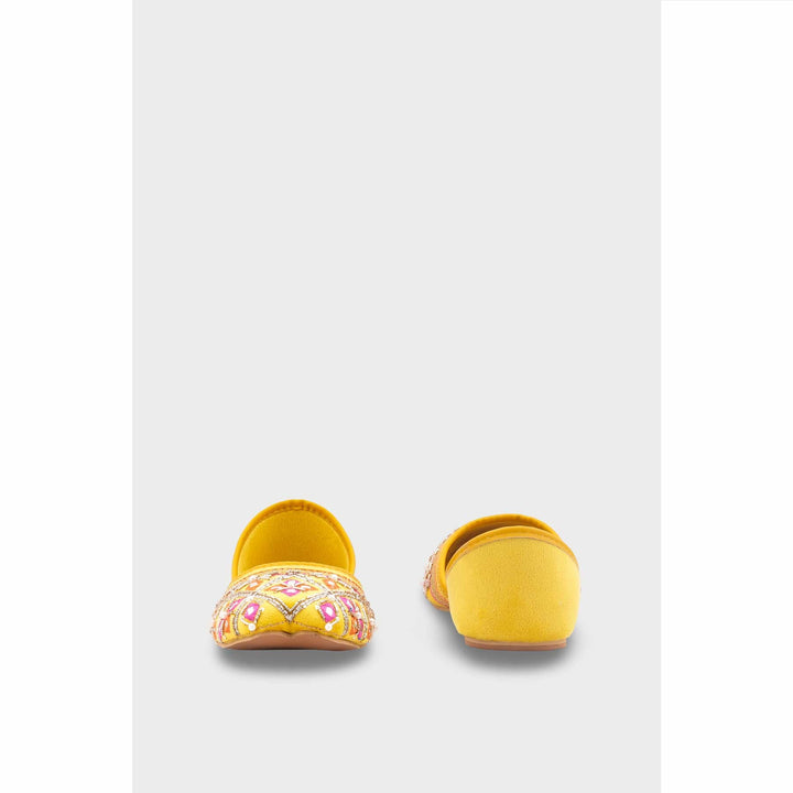 Yellow Ethnic Khussa For Women EC8690