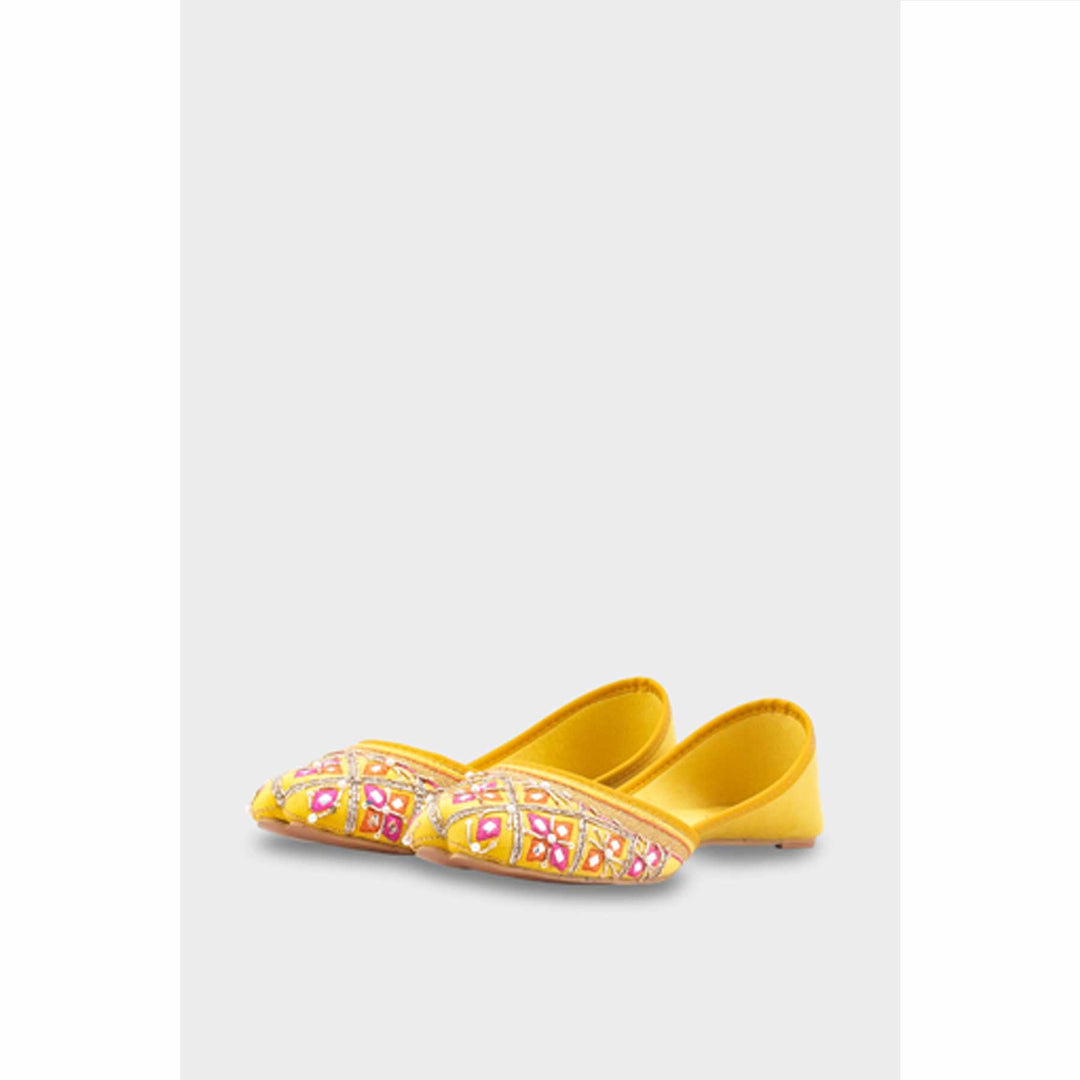 Yellow Ethnic Khussa For Women EC8690