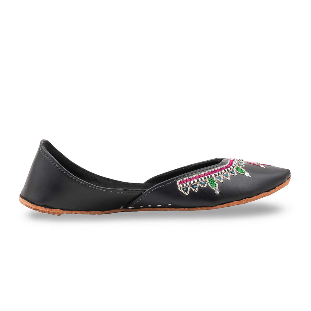 Black Ethnic Khussa For Ladies EC8772