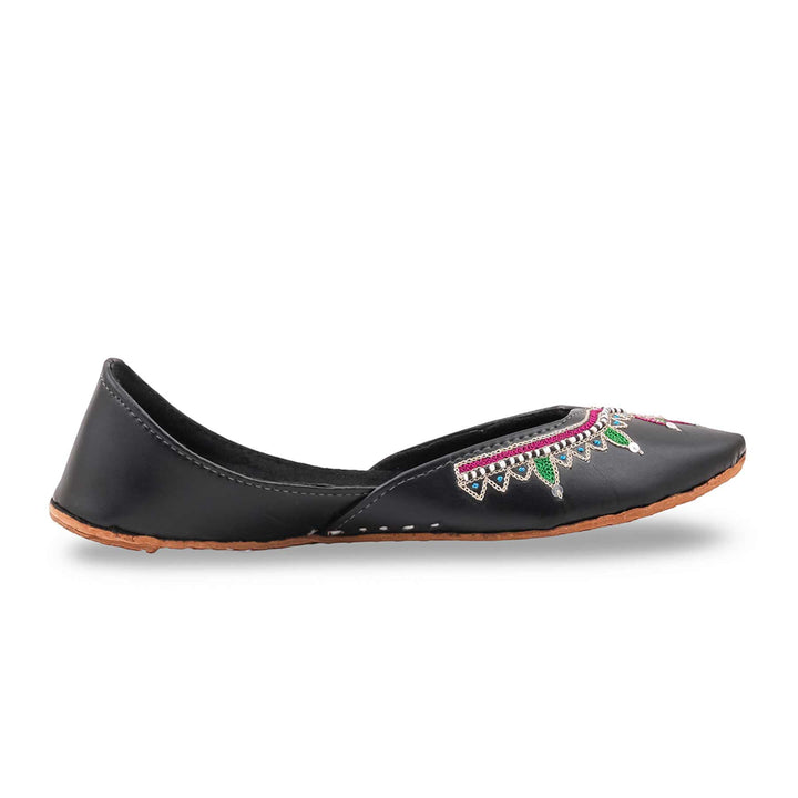 Black Ethnic Khussa For Ladies EC8772