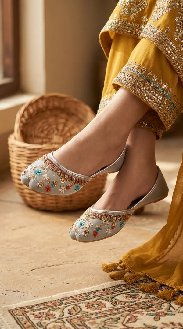 Grey Ethnic Khussa For Ladies EC8809
