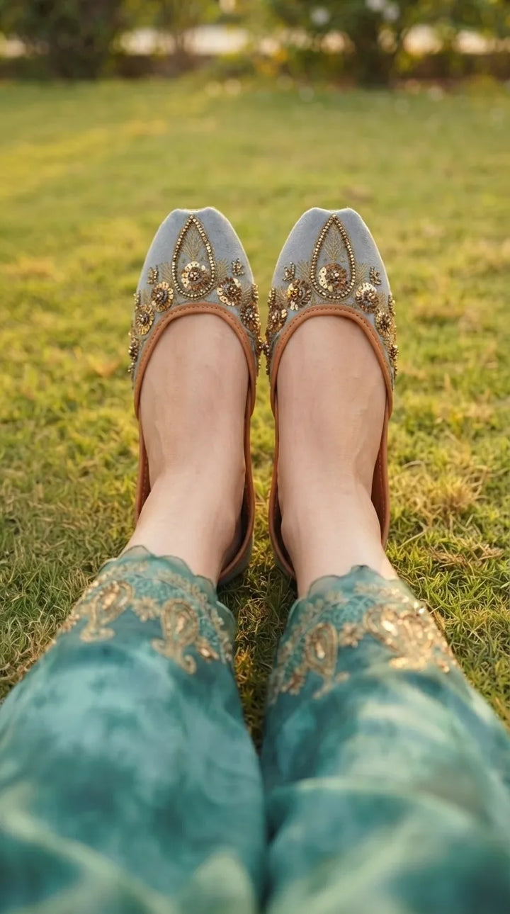 Grey Ethnic Khussa For Women EC8825