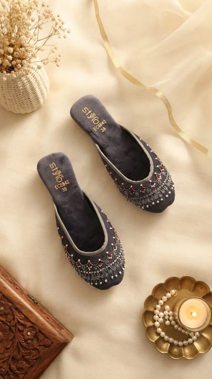 Black FancyBack Open Khussa For Women EC8842