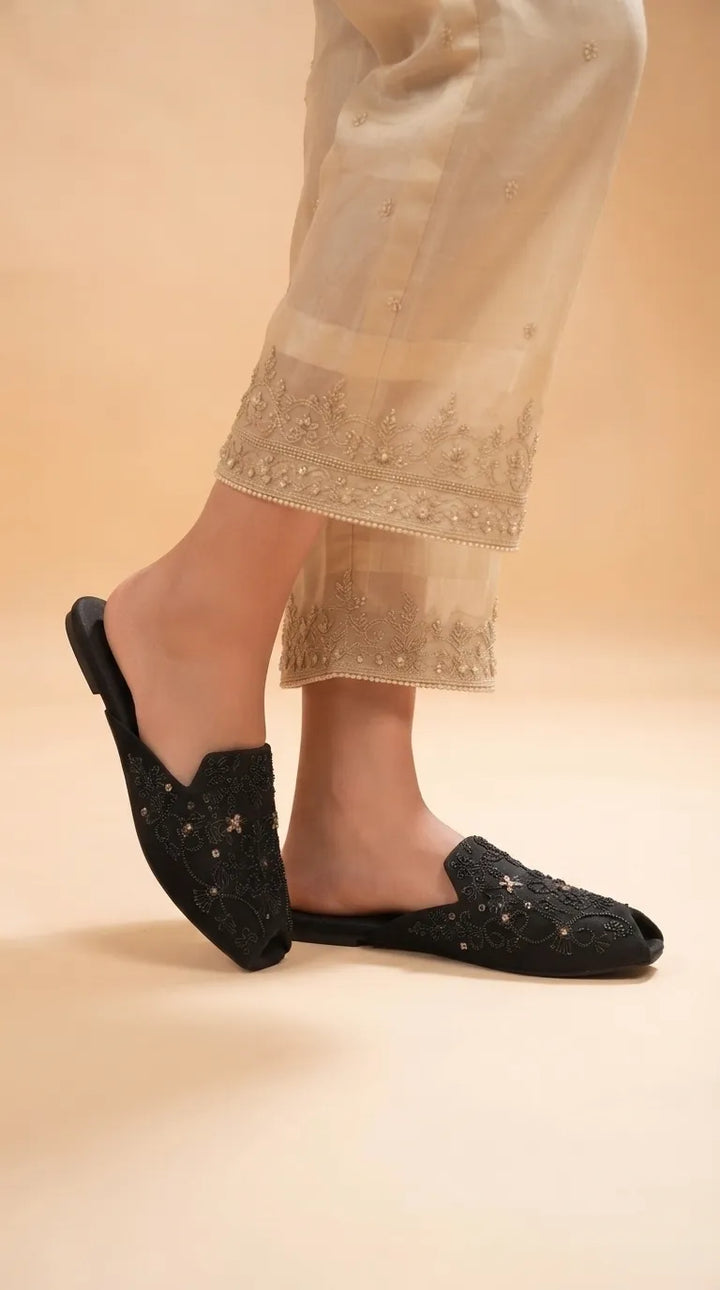 Black Fancy Khussa For Ladies EC8846