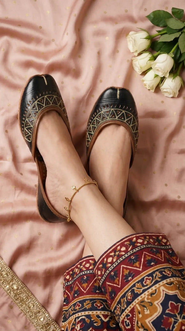 Black Leather Khussa For Women EC8876