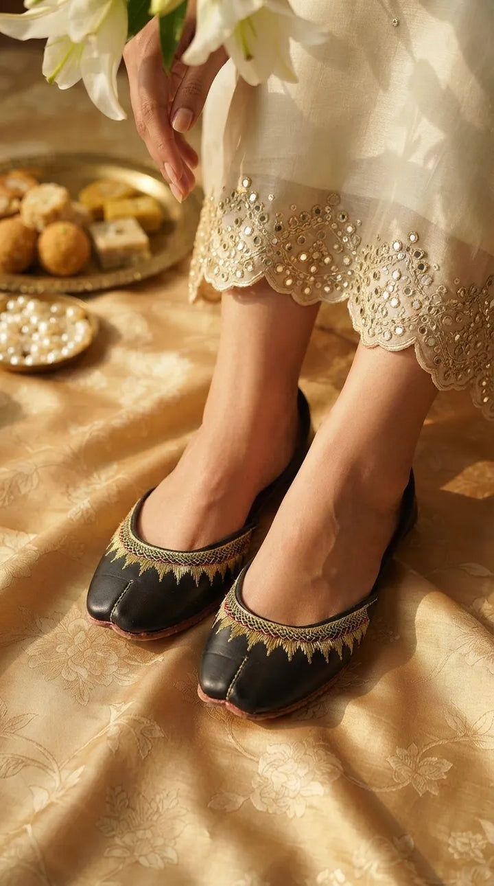 Black Leather Khussa For Women EC8893