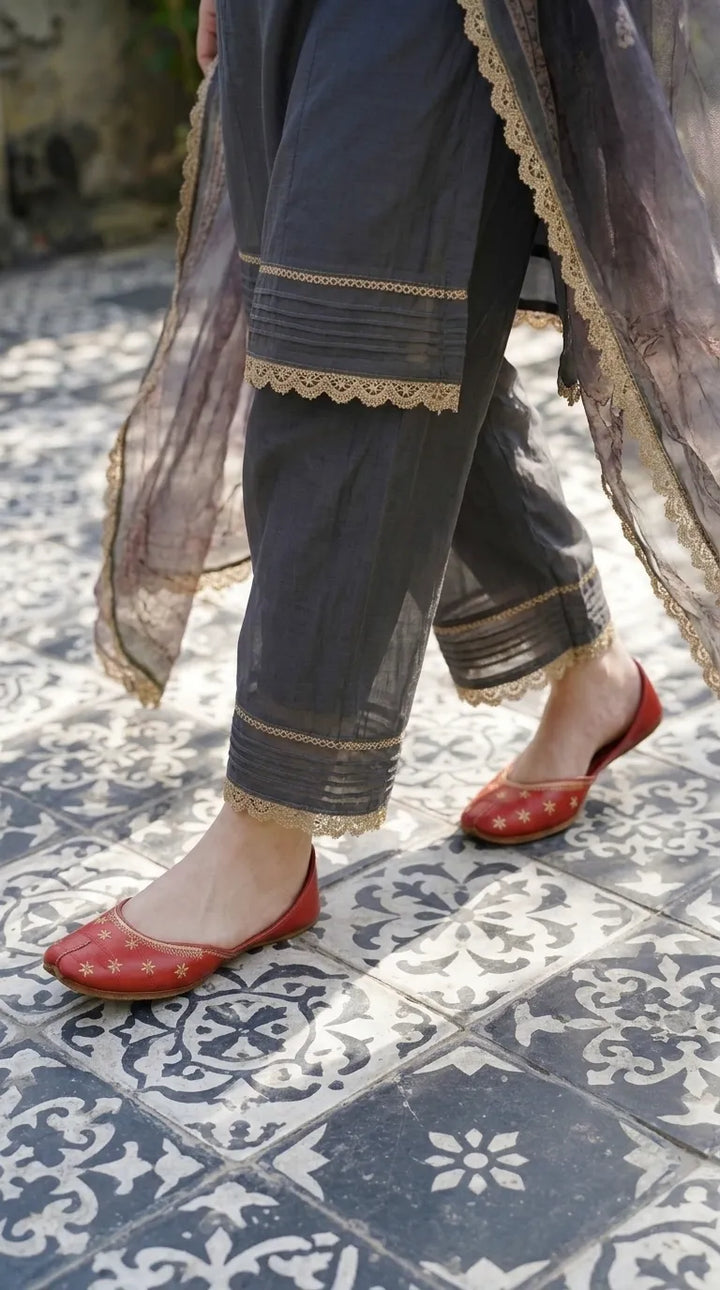 Red Leather Khussa For Ladies EC8923