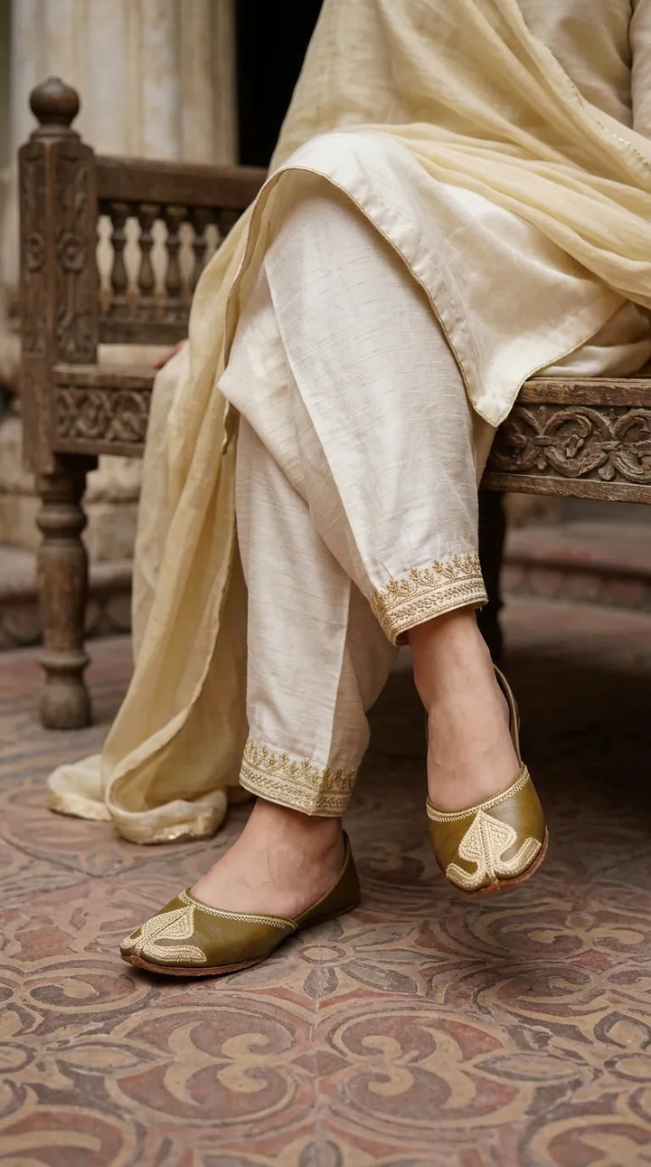 Mehndi Leather Khussa For Ladies EC8926