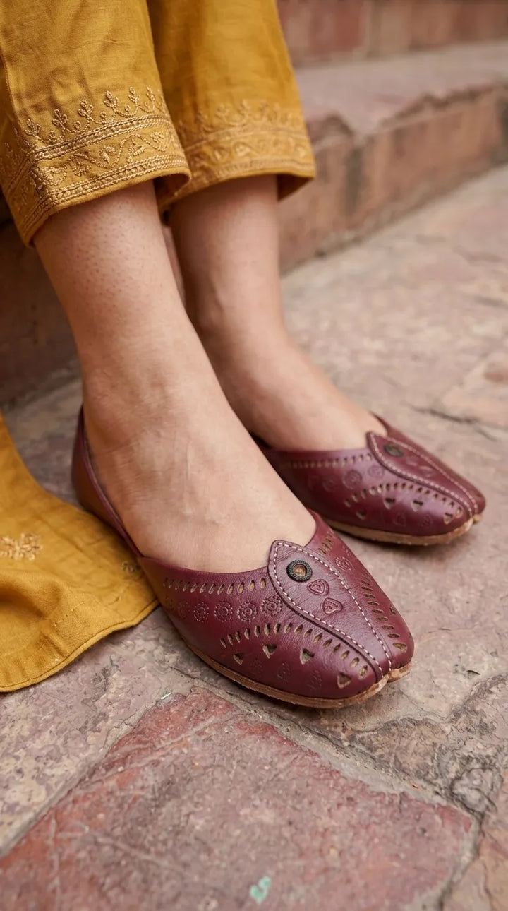 Maroon Leather Khussa For Ladies EC8932